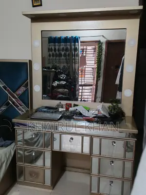 Dressing Table for Sale-Kazipara Metro Station