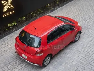 Toyota Vitz 2009 Red