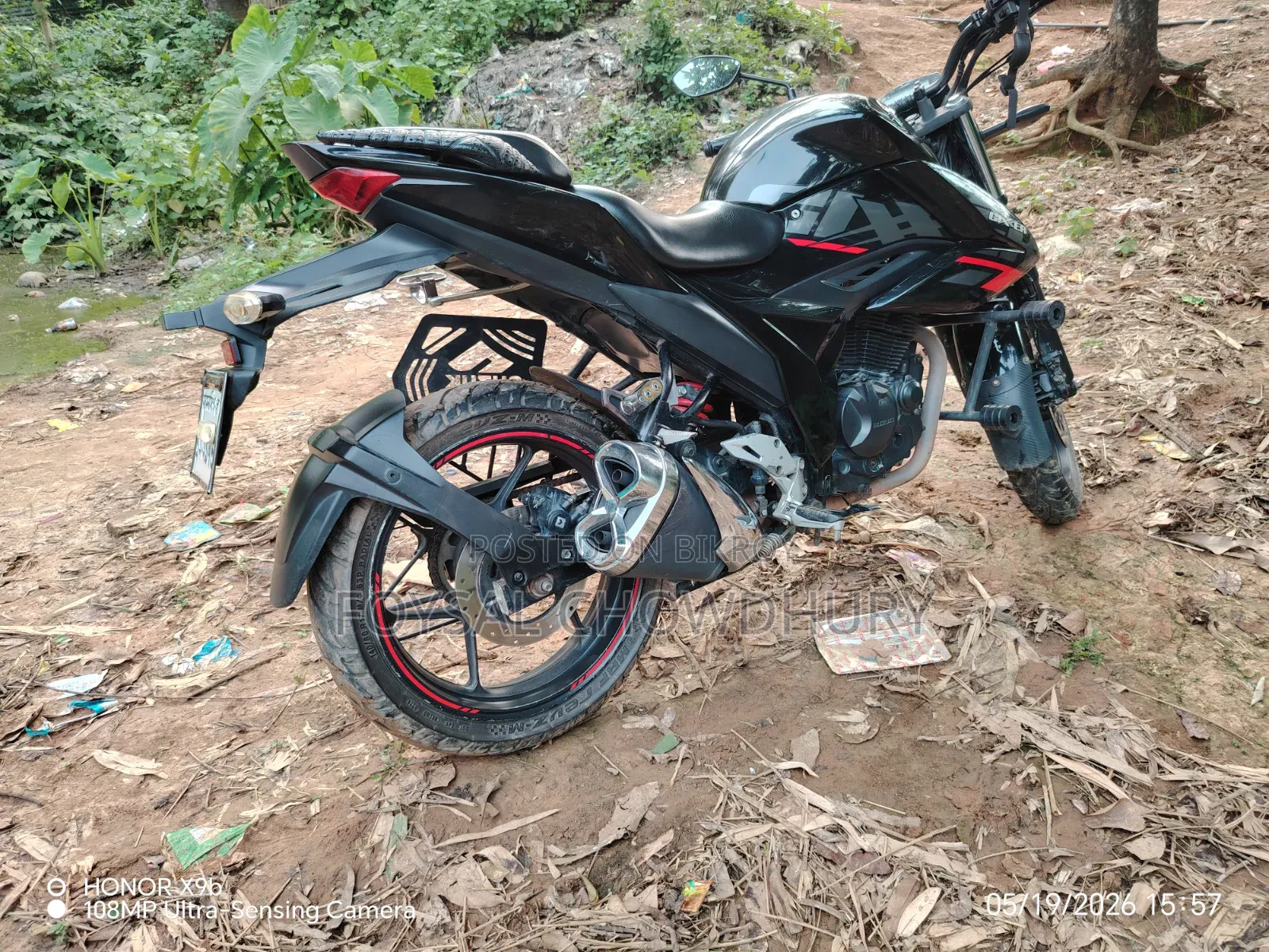 সুজুকি ২০২১ কালো