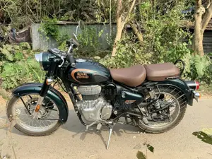 Royal Enfield Classic 350 2025 Green