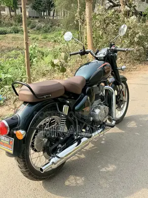 Royal Enfield Classic 350 2025 Green