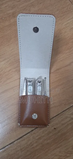 ম্যানিকিউর পেডিকিউর সেট