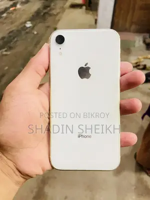 Apple iPhone XR 64 GB White