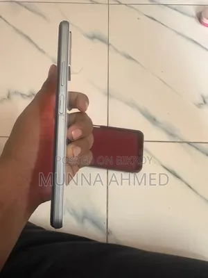 Vivo Y21 64 GB Silver