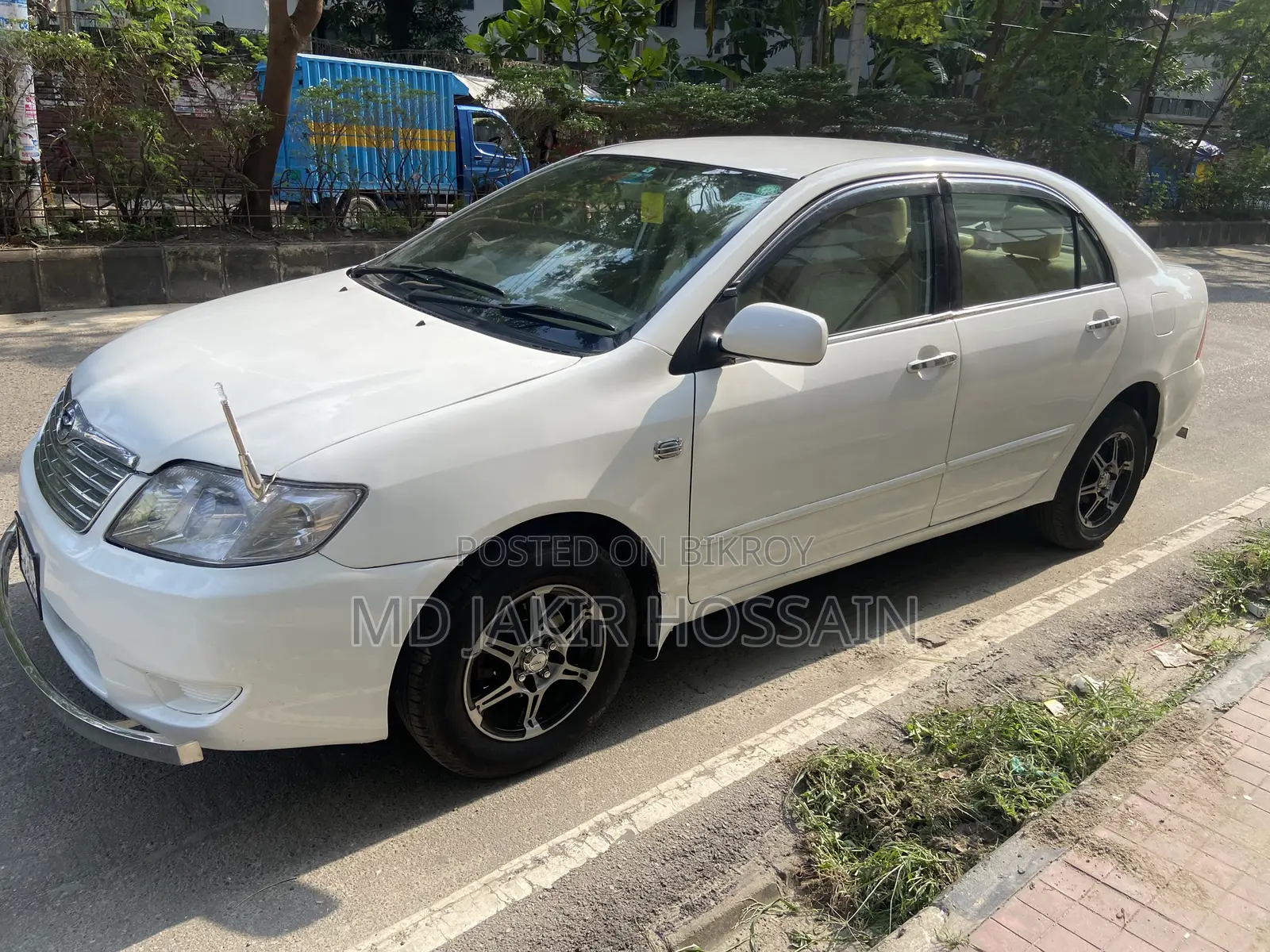 Toyota Corolla 2004 White