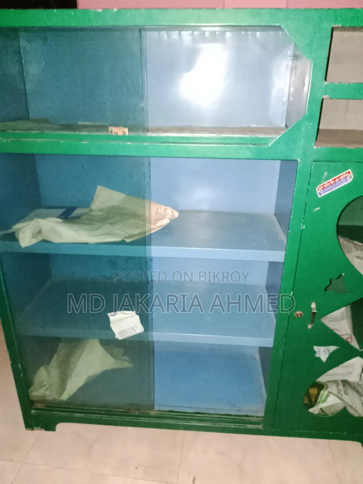 সোকেজটি বাসায় জায়গা হয়না তাই বিক্রি করছি