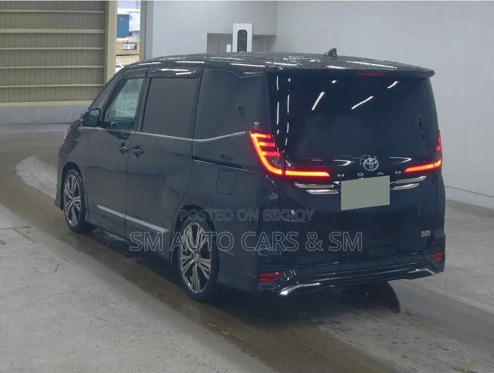 Toyota Noah 2022 Black