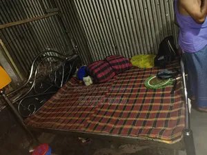 খাট বিক্রি হবে
