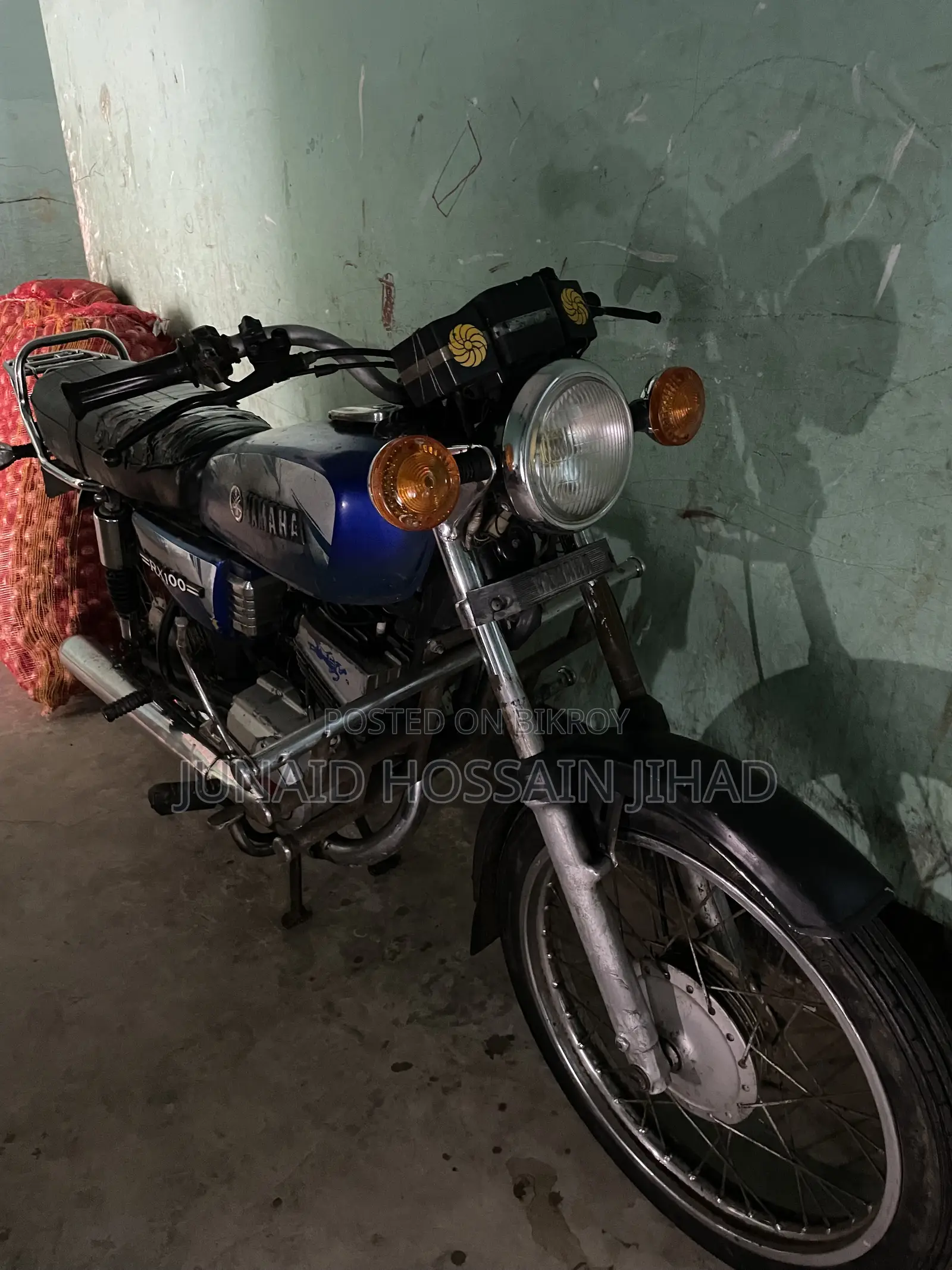 Yamaha 2000 Blue