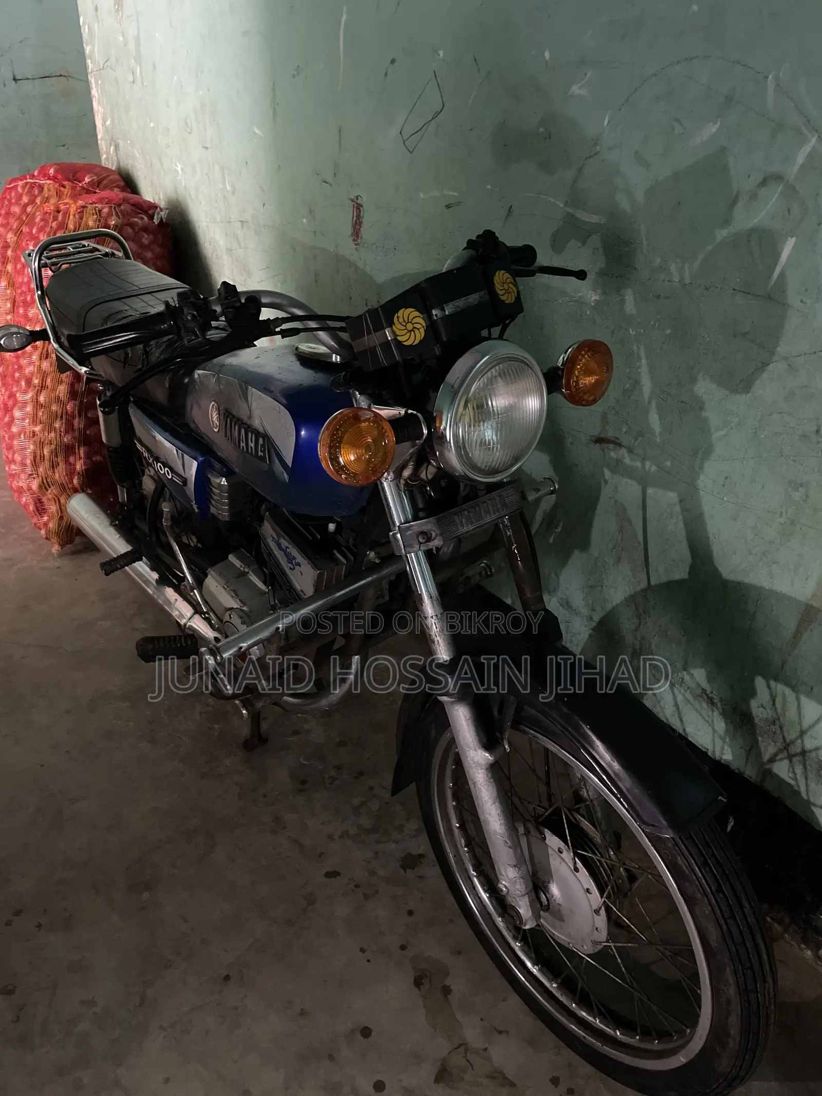 Yamaha 2000 Blue