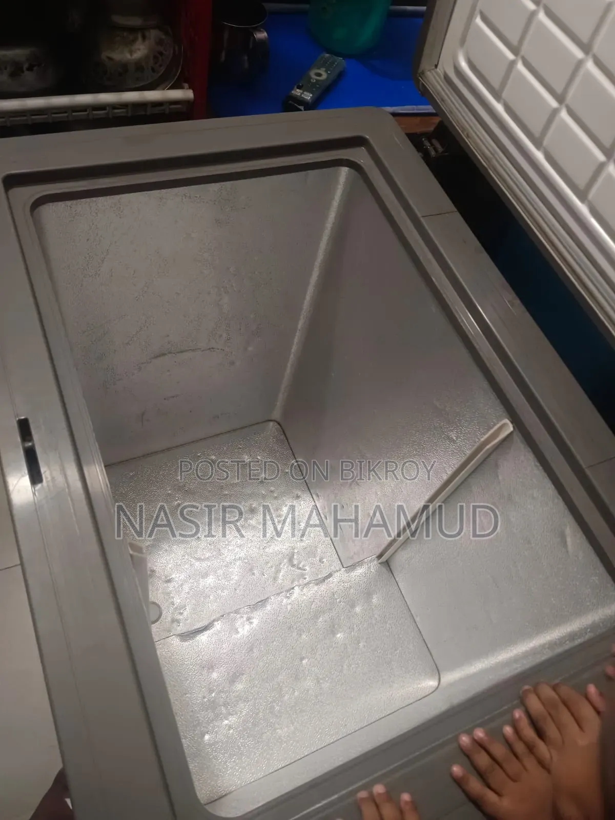 Walton Brand Deep Freezer, Model WCF-1d5-0301
