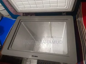 Walton Brand Deep Freezer, Model WCF-1d5-0301