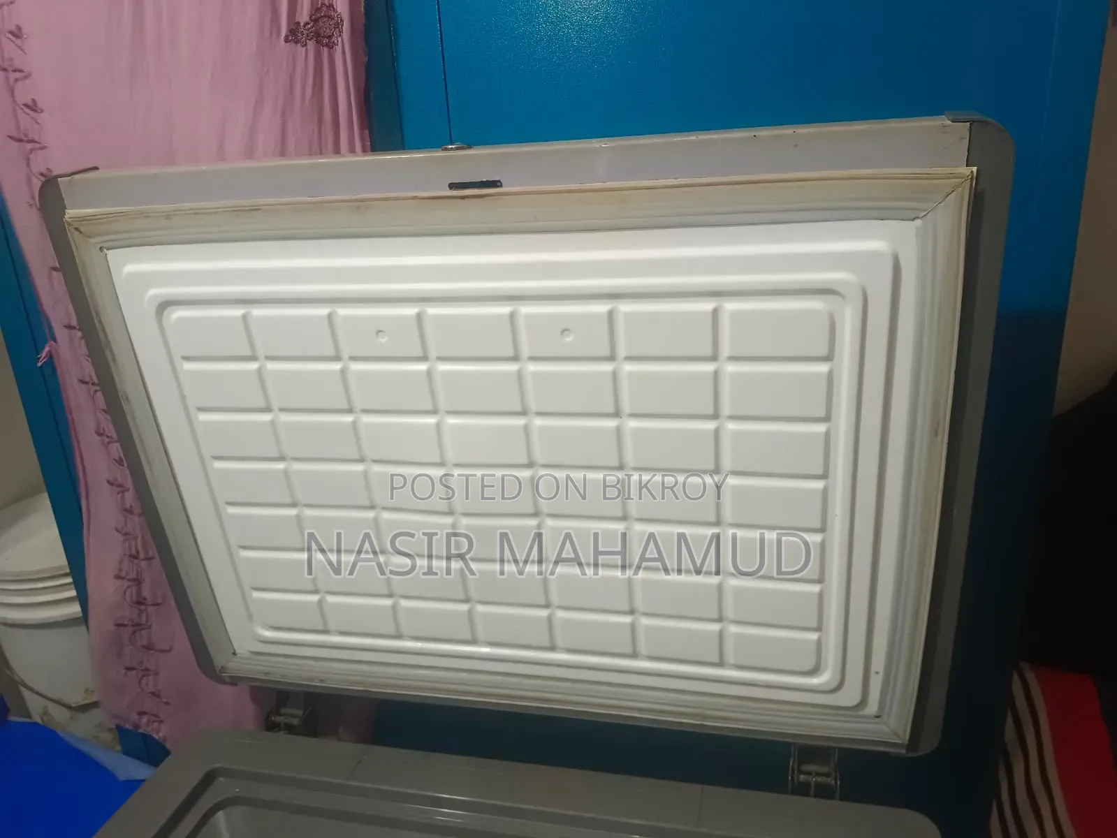 Walton Brand Deep Freezer, Model WCF-1d5-0301