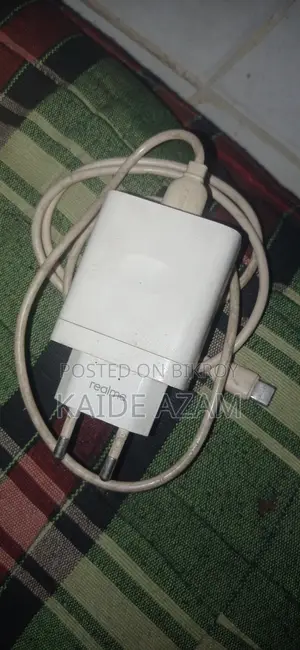 Realme 33w Dart Power Adapter