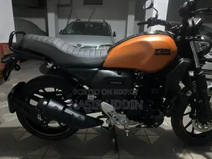 Yamaha FZ 2025 Orange