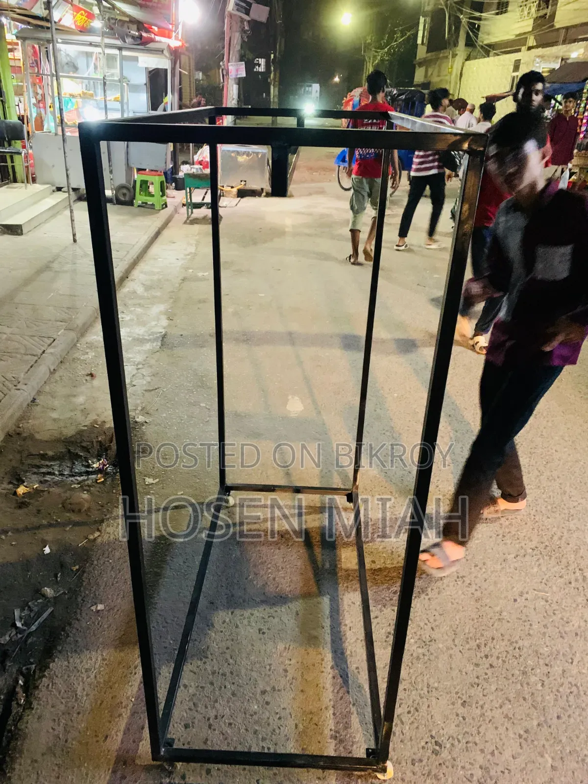 This stand cart was made just 5 days ago