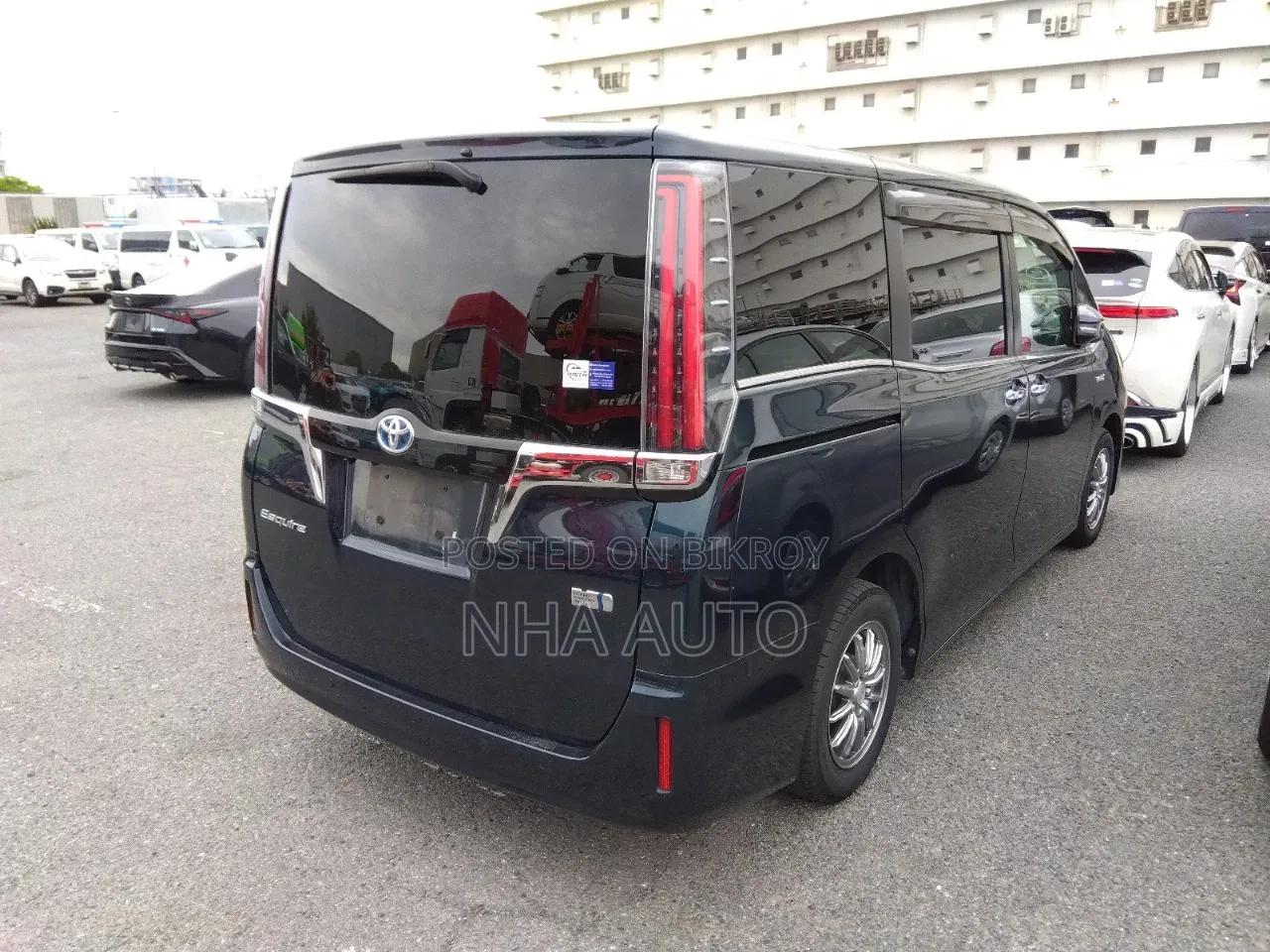 Toyota Esquire 2020 Blue