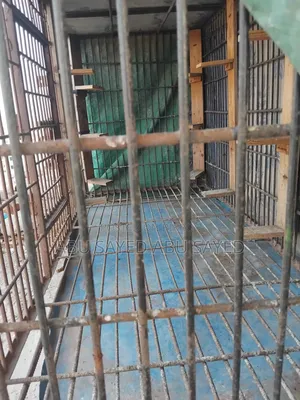 কবুতরের খাঁচা