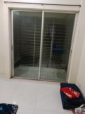 3-bedroom Shared Apartment in Halishahar for rent
