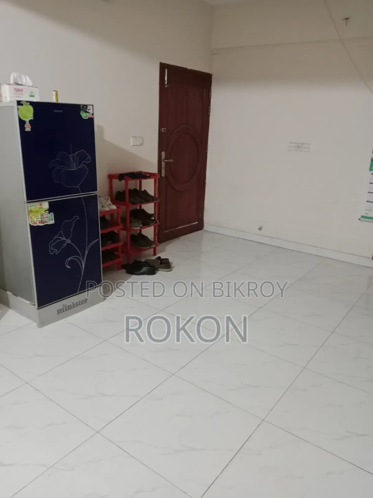 3-bedroom Shared Apartment in Halishahar for rent
