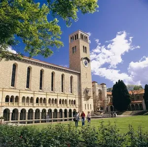 ৩০ শে জুলাই এর আগে University of Western Australia Scholarship