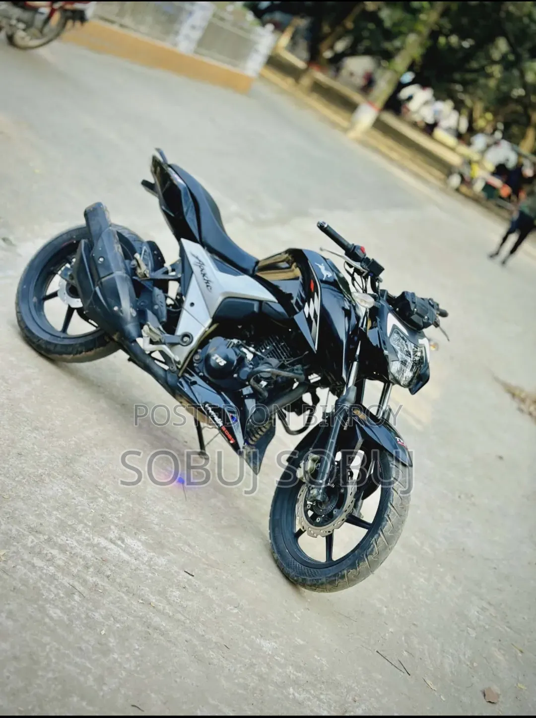 TVS Apache RTR 160 4V Fi 2023 Black