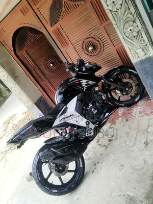 TVS Apache RTR 160 4V Fi 2023 Black
