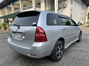 Toyota Corolla 2004 Silver