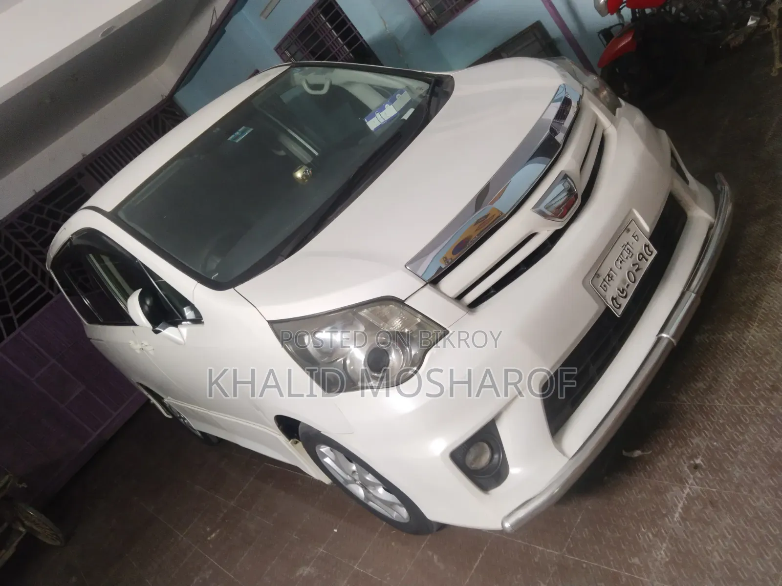 Toyota Noah 2010 Pearl