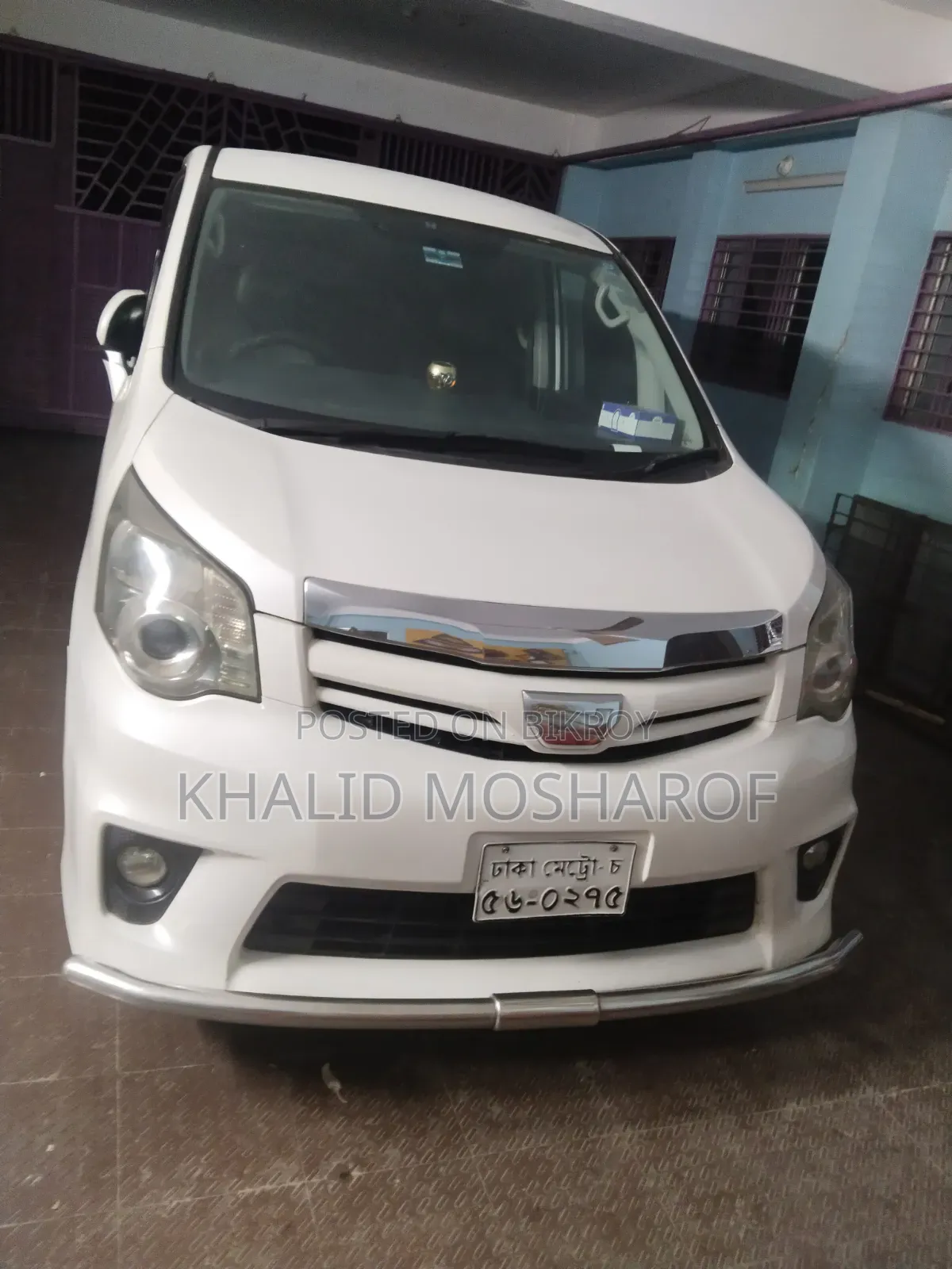 Toyota Noah 2010 Pearl