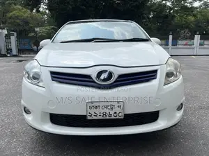Toyota Auris 2010 Pearl