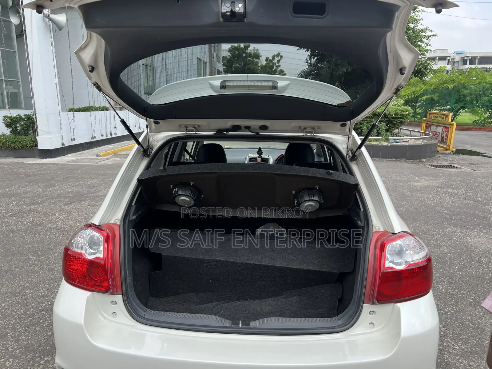 Toyota Auris 2010 Pearl