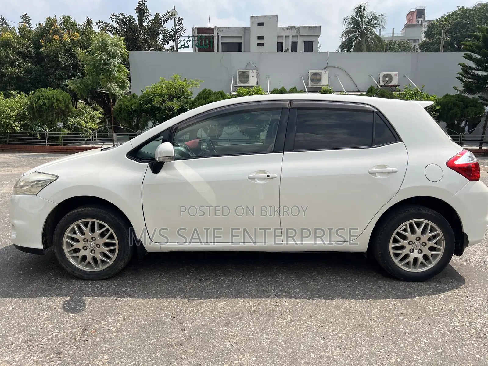 Toyota Auris 2010 Pearl