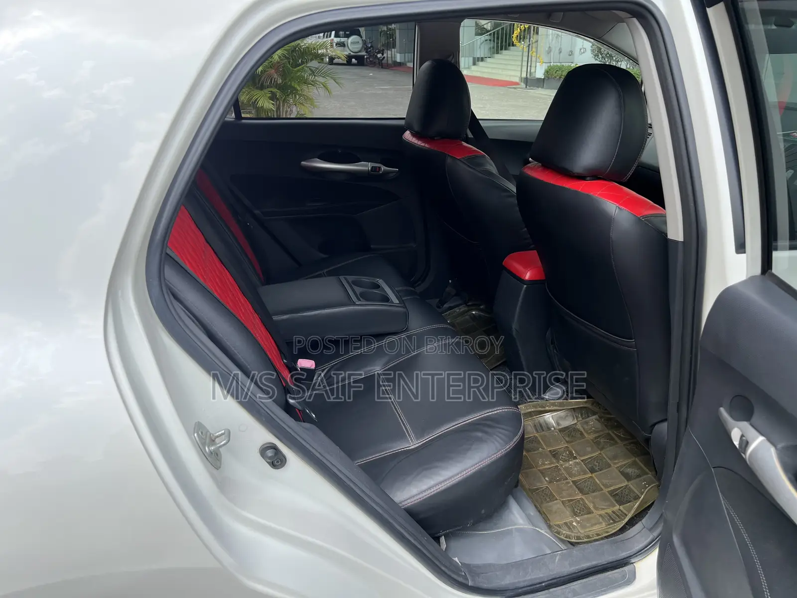 Toyota Auris 2010 Pearl