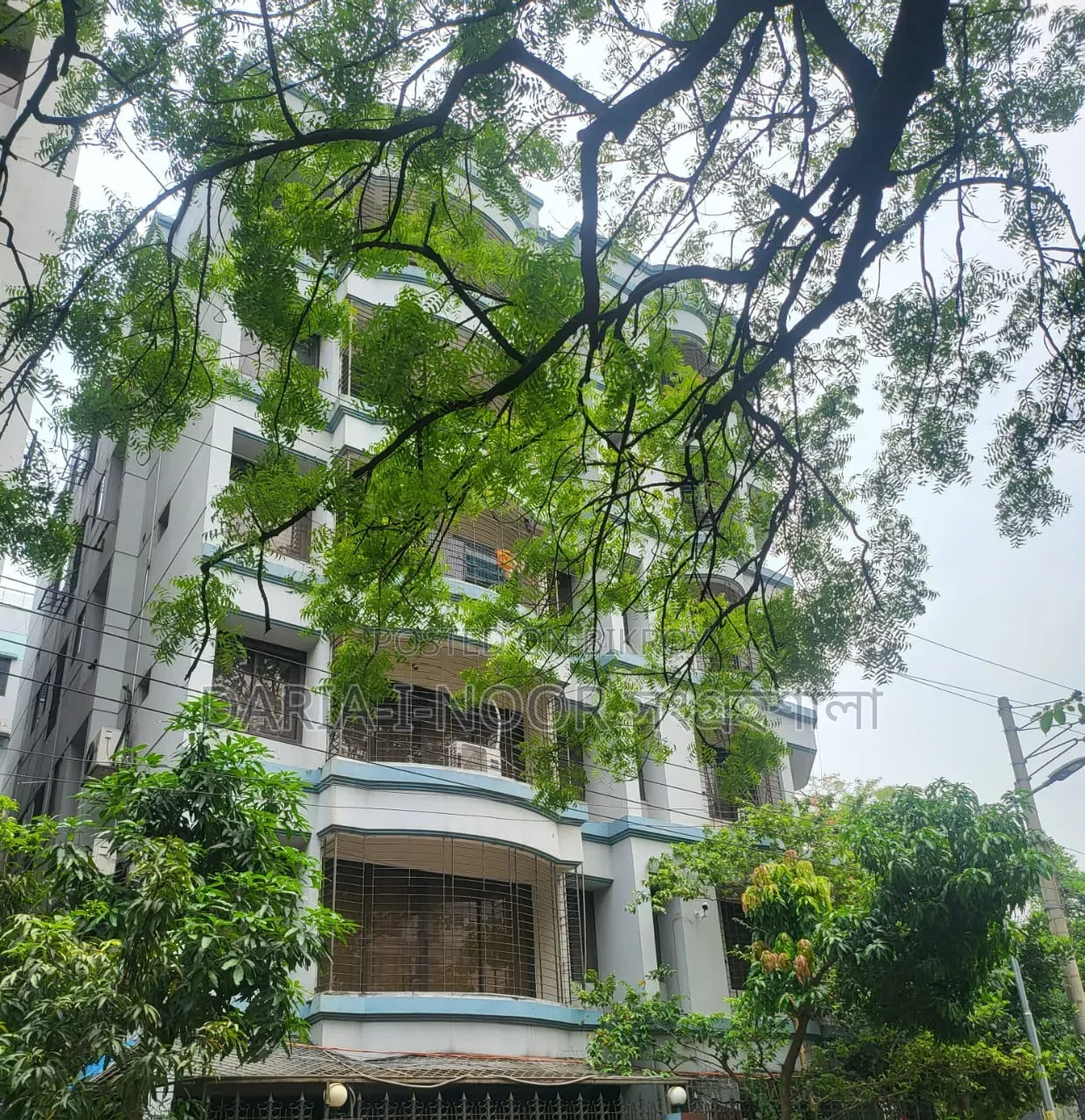 ধানমন্ডিতে ২০ বেডরুমের বাড়ি বিক্রয়