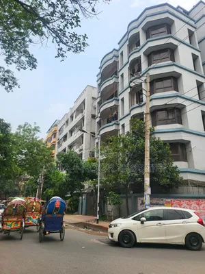 ধানমন্ডিতে ২০ বেডরুমের বাড়ি বিক্রয়