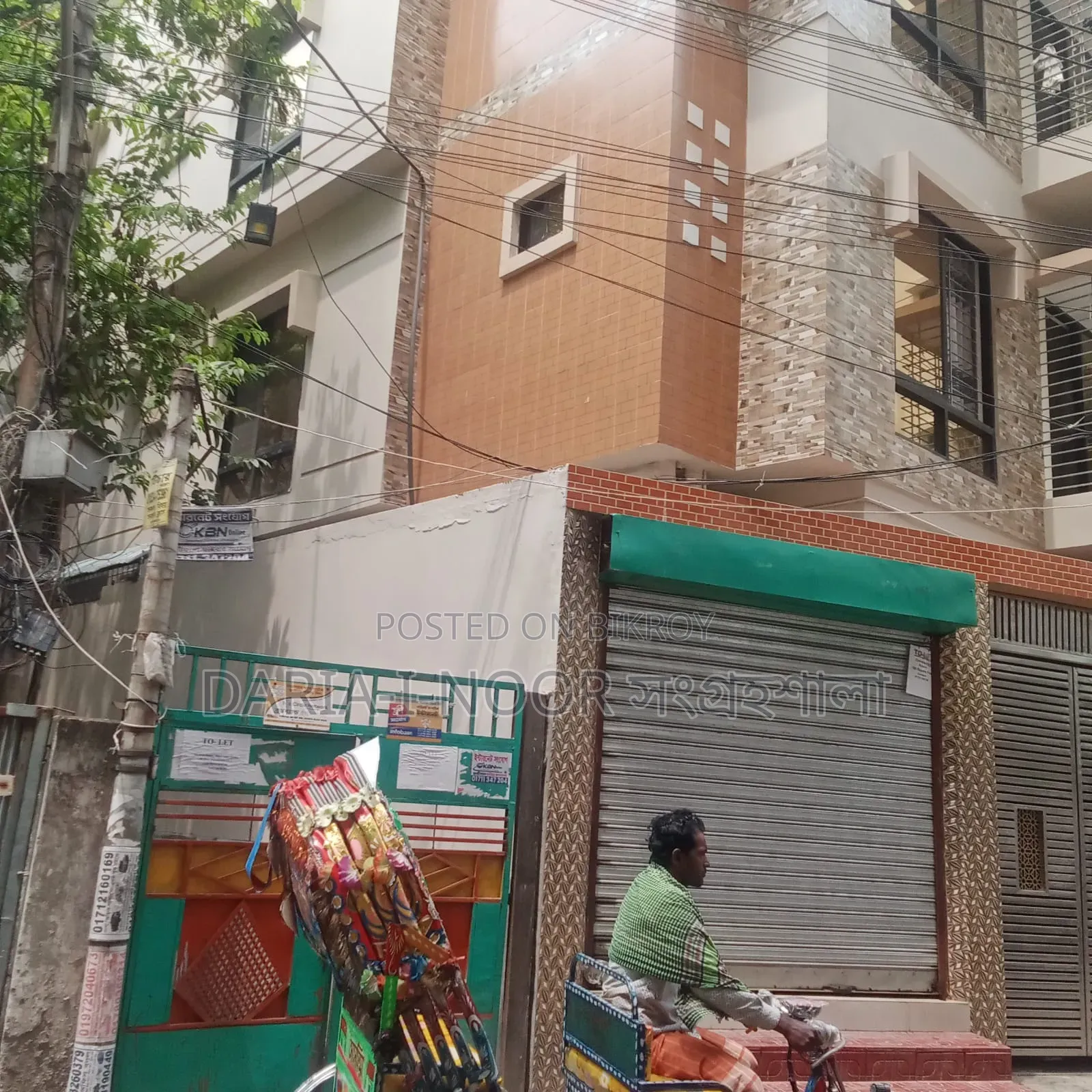 10-bedroom House in June 16, Dhanmondi for Sale
