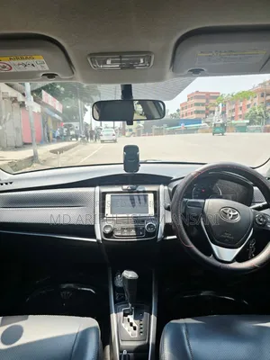 Toyota Corolla Fielder 1.5 Hybrid FWD 2014 Silver