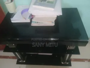 টিভি ট্রলি