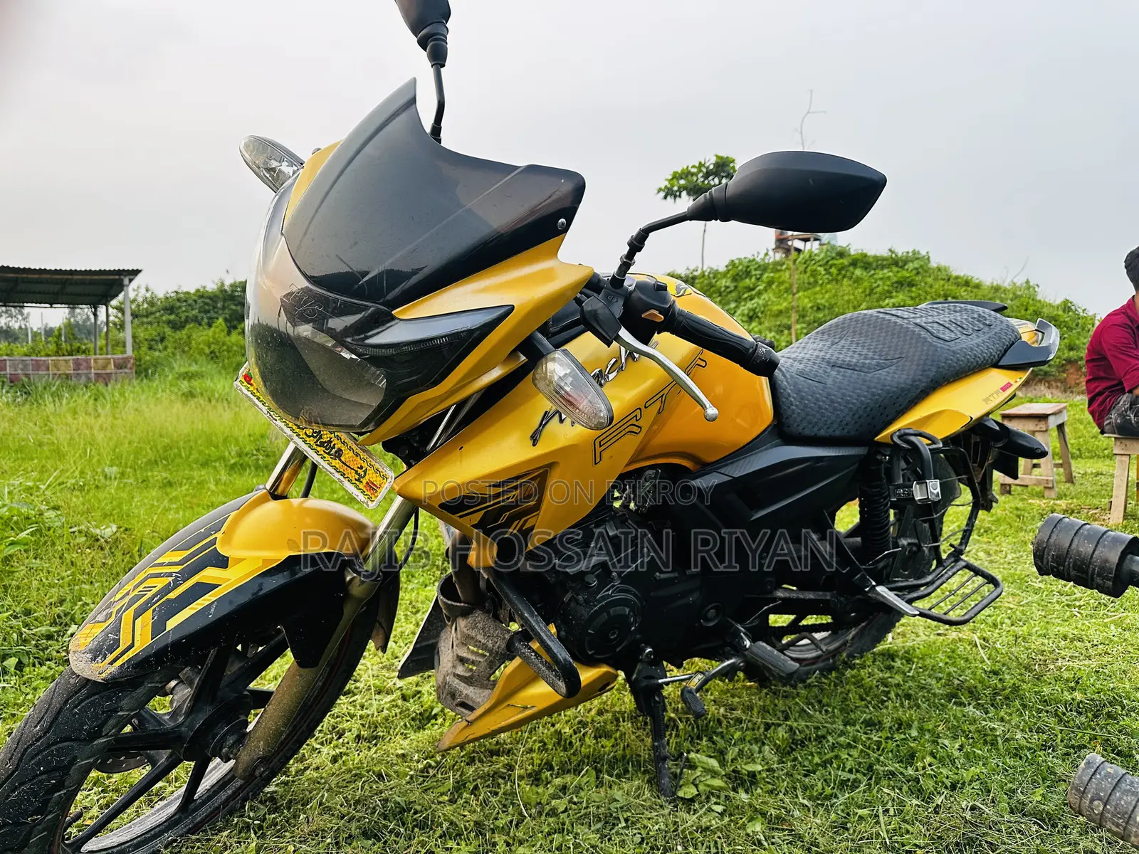 TVS Apache RTR 160 2V 2019 Yellow