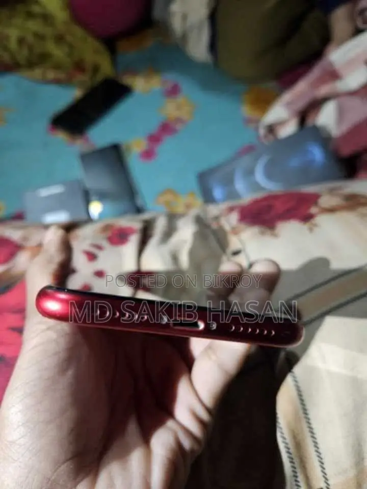 Apple iPhone 11 64 GB Red