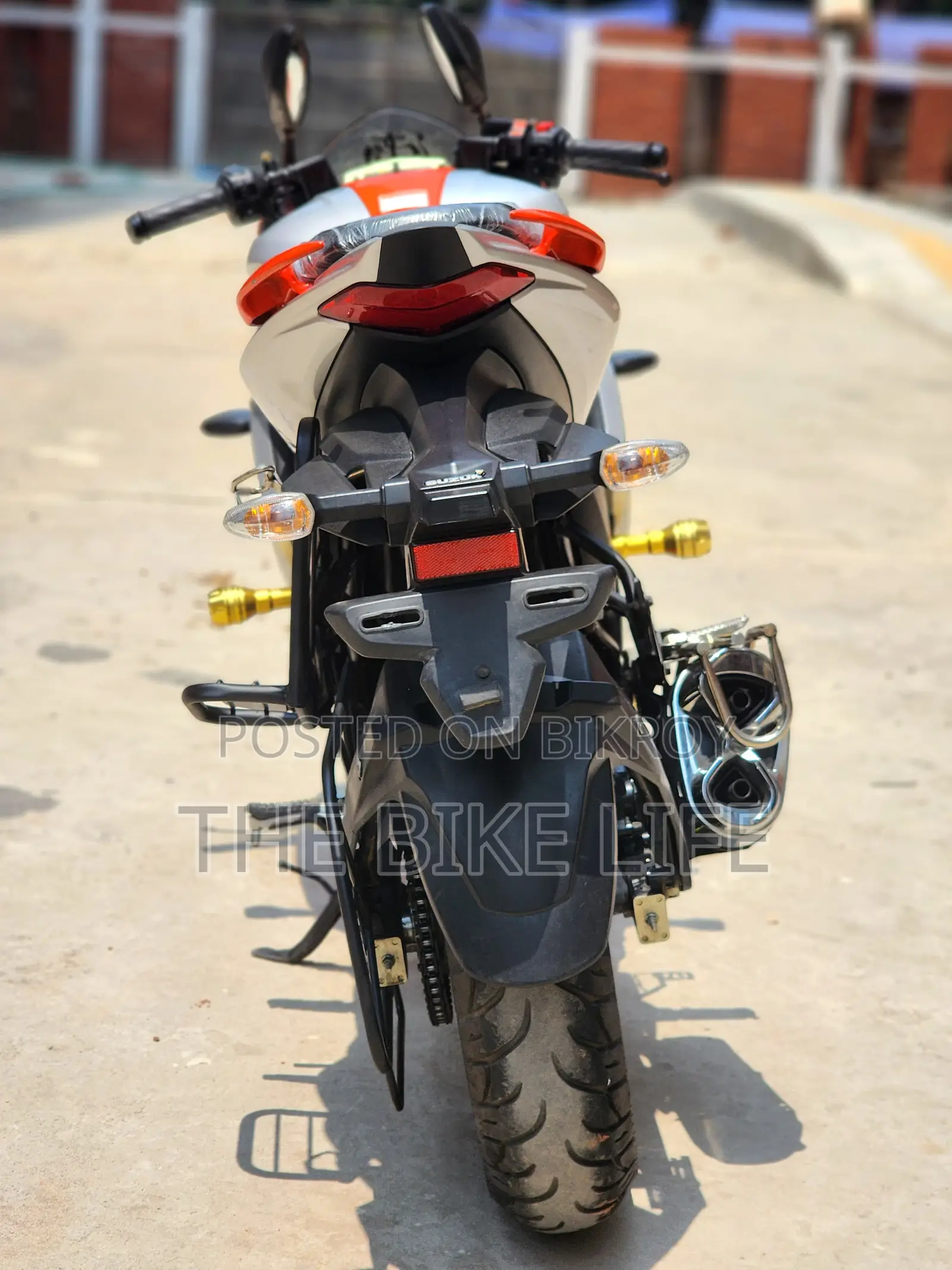 Suzuki Gixxer SF 2024 Orange