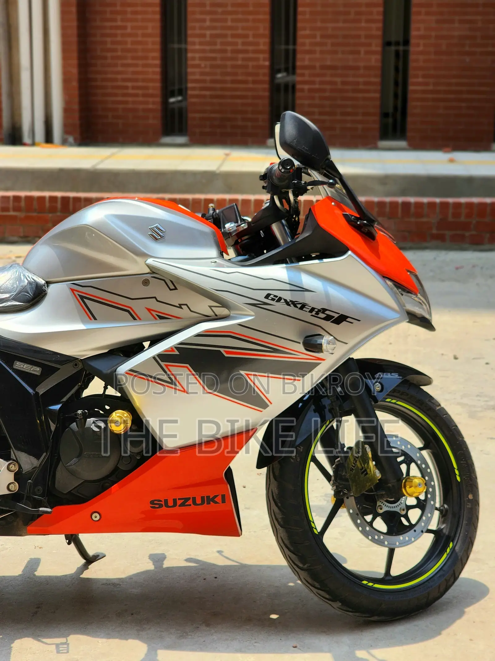 Suzuki Gixxer SF 2024 Orange