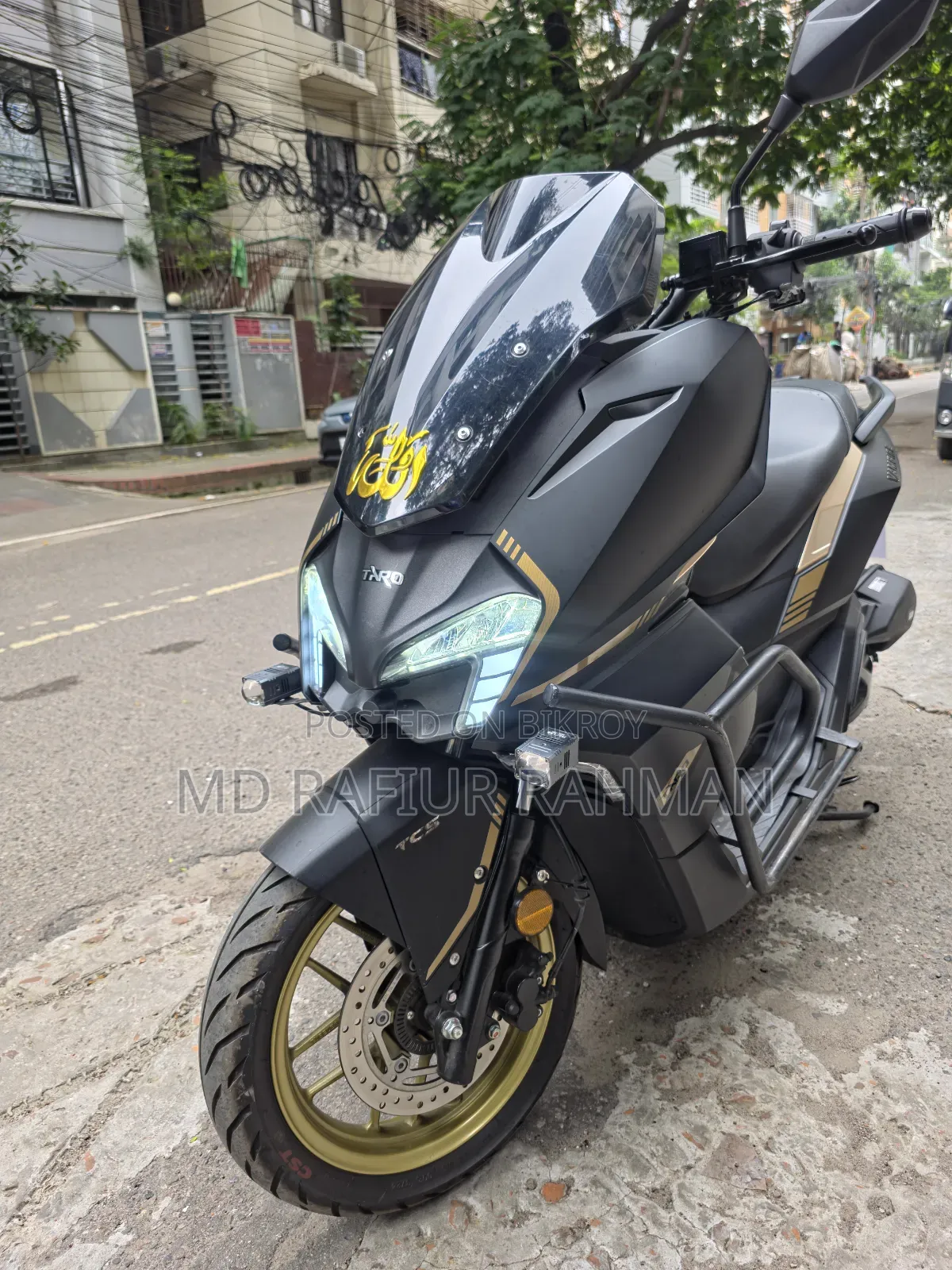 Taro Vampire 2025 Black