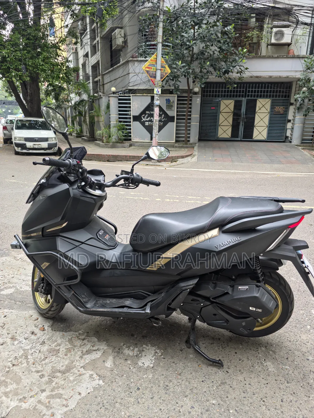 Taro Vampire 2025 Black