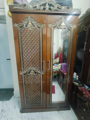 আলমারি/শো কেস