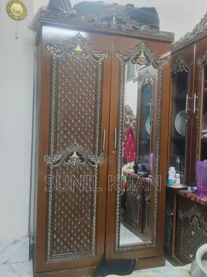 আলমারি/শো কেস