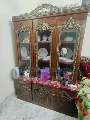 আলমারি/শো কেস