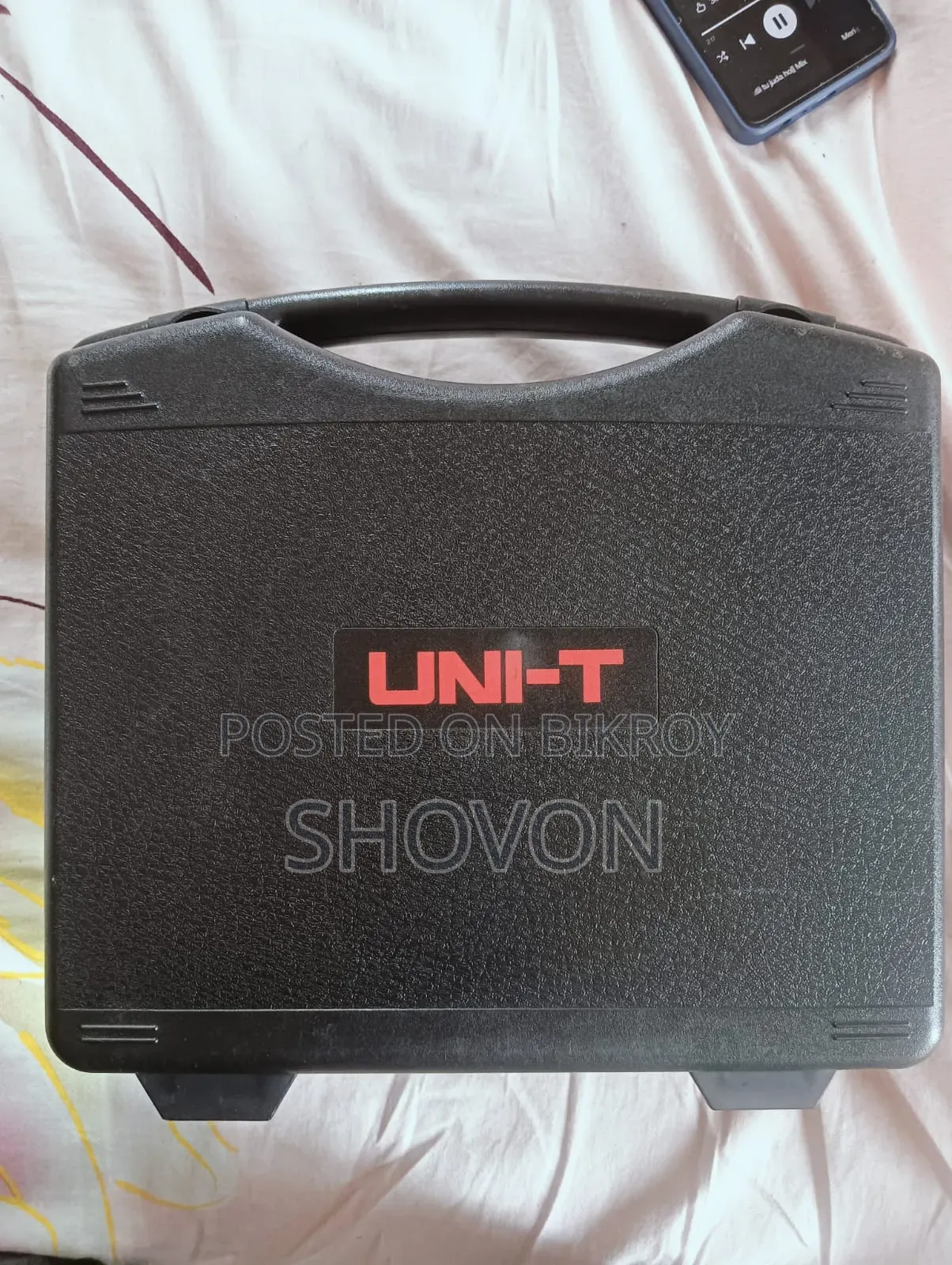 Uni-T UT513 High Voltage Insulation Tester