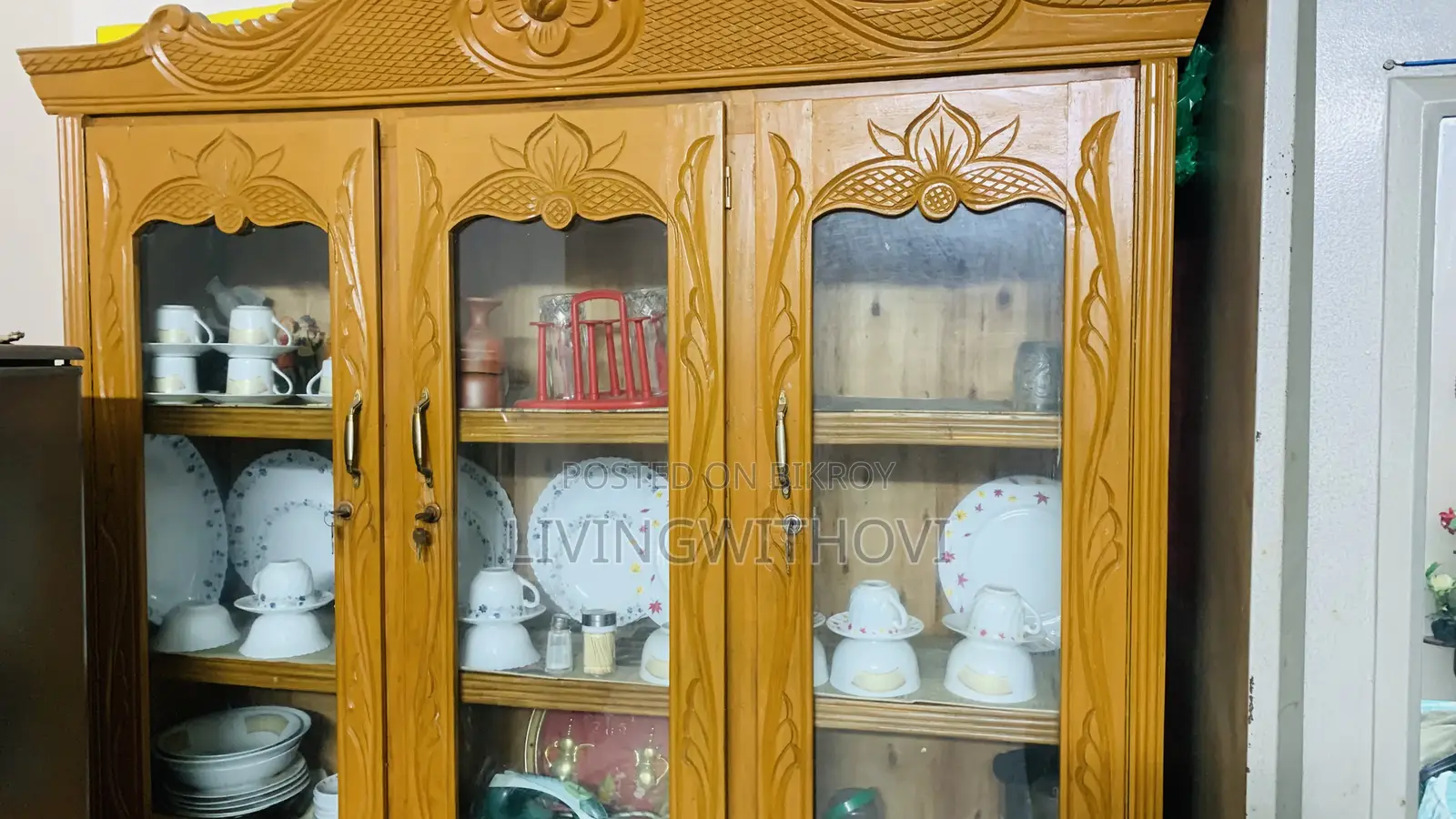চিটাগাং সেগুন কাঠের শোকেস